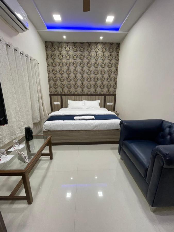 The Royal Palace Hotel Gorakhpur Exterior foto